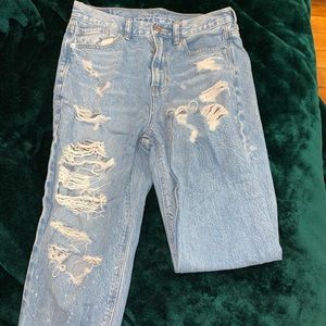 American eagle distressed mom jean